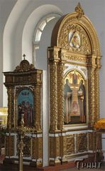 Киот напольный